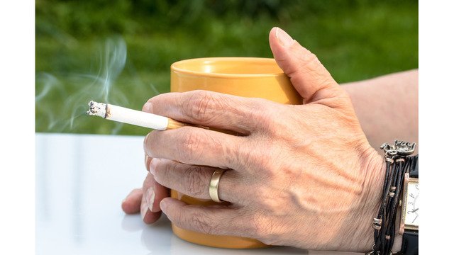 Company offers non-smokers extra 6 days off to make up for cigarette breaks