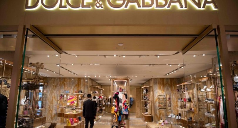 Dolce & Gabbana say sorry, in Chinese, after race row