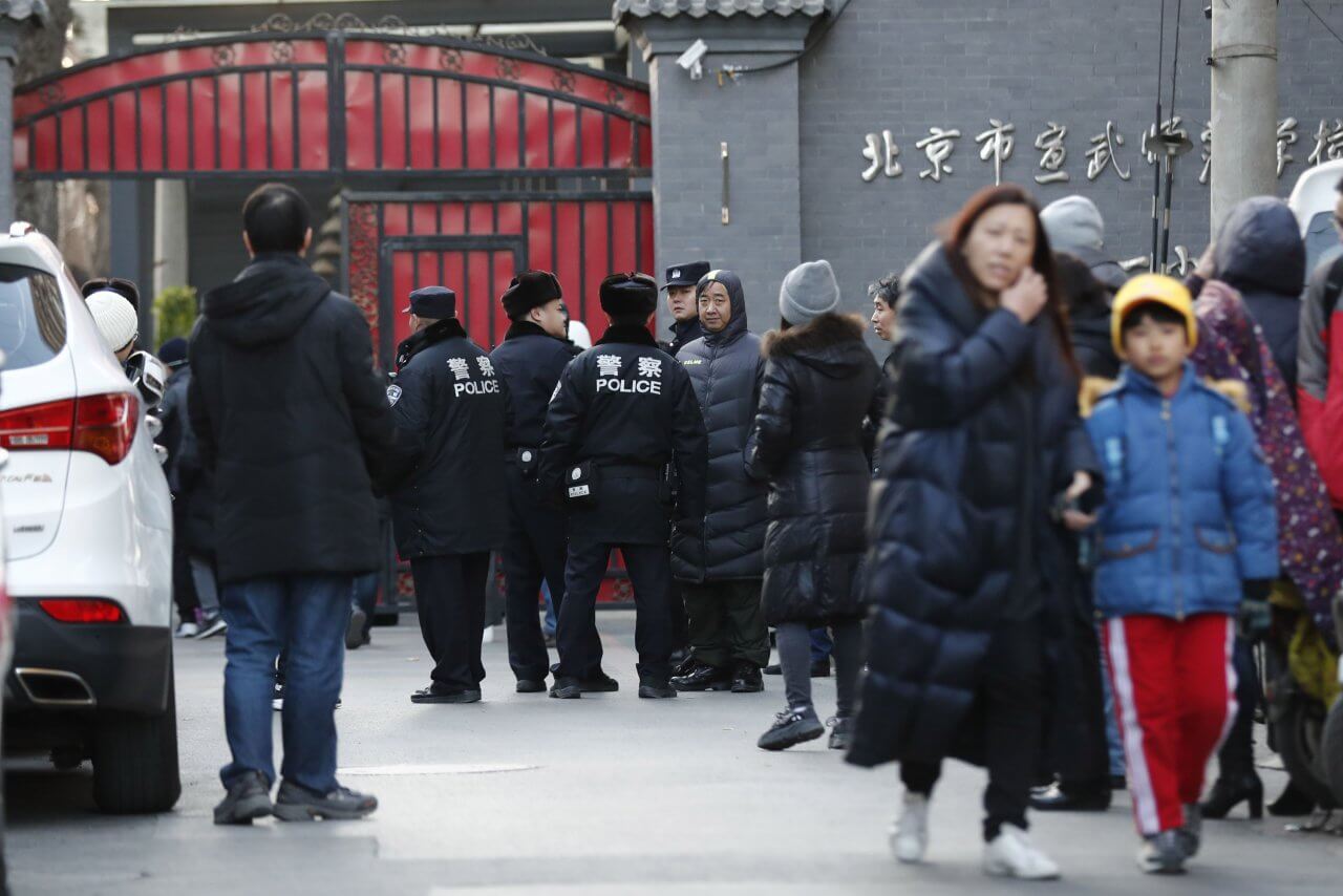 Attacker hurts 20 children with hammer at Beijing school
