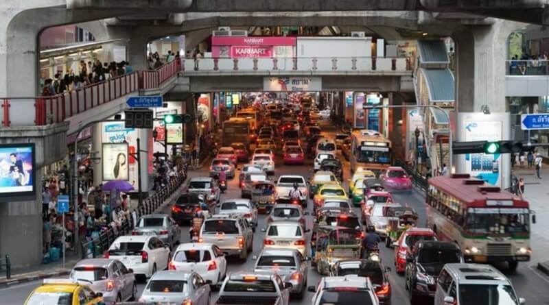 Bangkokians respond to Bangkok Governors advice to ditch private cars.