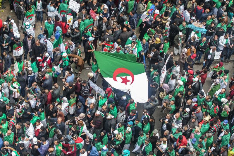 Algerians abroad return home, seeing hope in protest movement