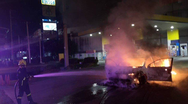 Taxi catches on fire while refilling NGV