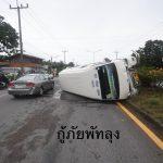 17 survive as minivan flips over in Phattalung