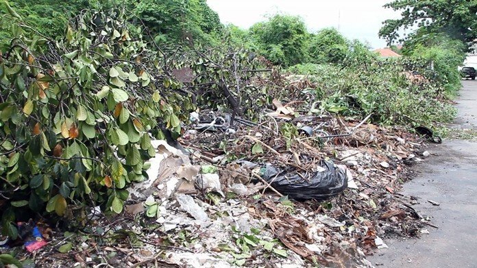 Garbage piles up on S. Pattaya soi
