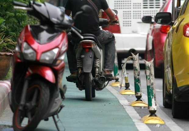 Earn Bt1000 by reporting bikers on the pavement