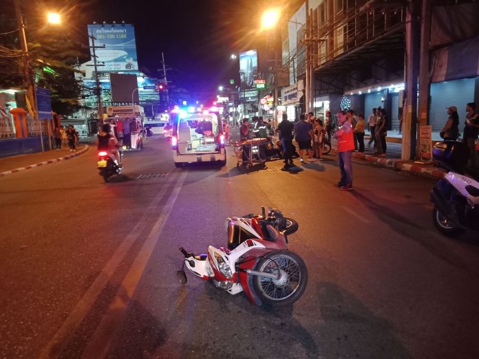 Pedestrian seriously injured after being hit by taxi motorbike in Pattaya