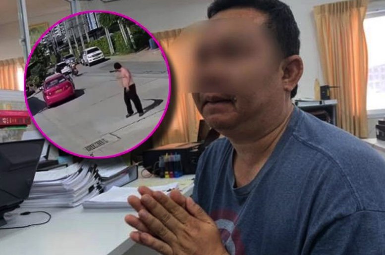 Taxi Driver Confronted By A Man With Sword Thai Social Media