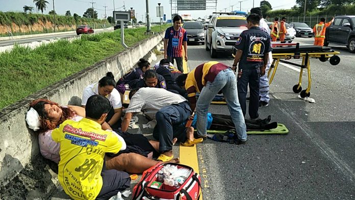 Eight injured as pickup truck flipped in Bang Lamung
