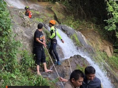 French tourist dies taking SELFIE at Thai waterfall