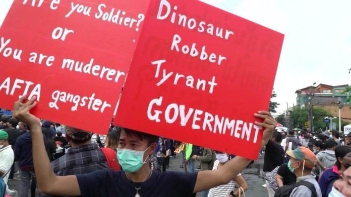 Angry Thai protesters