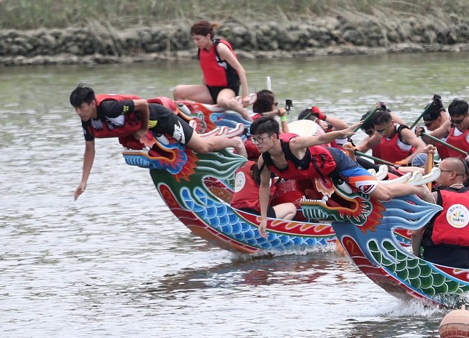 Dragon Boat racers ditch Hong Kong for Pattaya Thailand