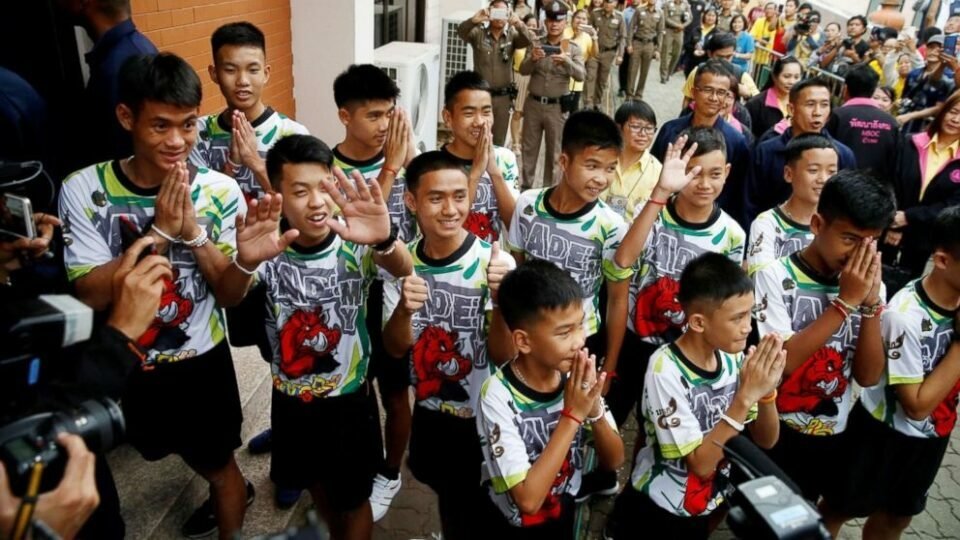 New light on Thai boys cave rescue