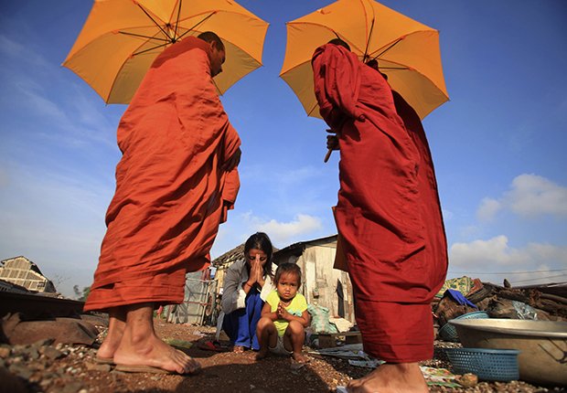 Fake monks from Cambodia nabbed