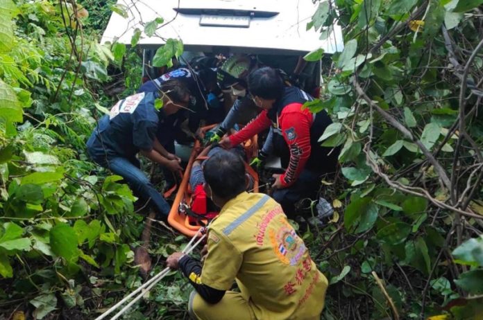 Van Crashes into Ravine in Thailand, 10 Injured