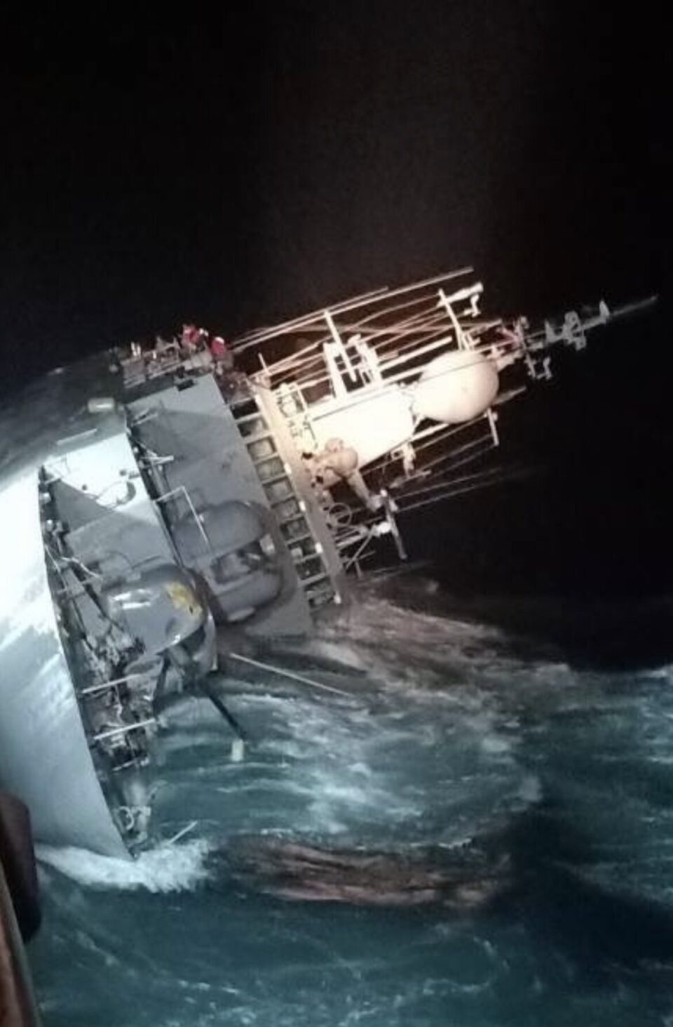 Sukhuthai Se Tanker sinking