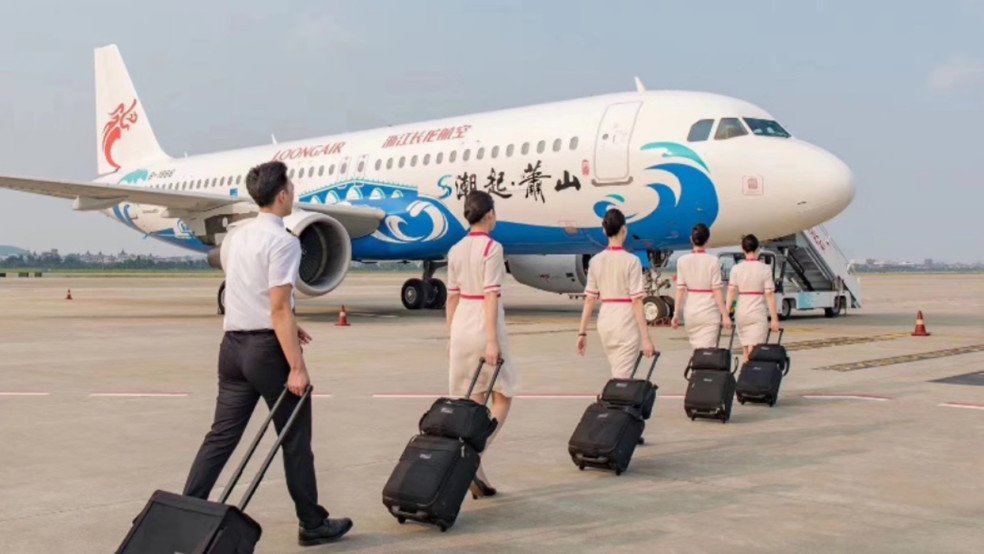 Loong-Air arrives in Pattaya