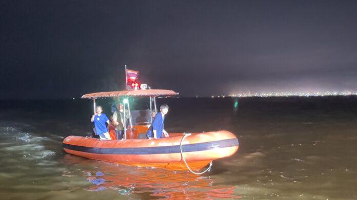Rescue Team from Pattaya Saves Chinese Man