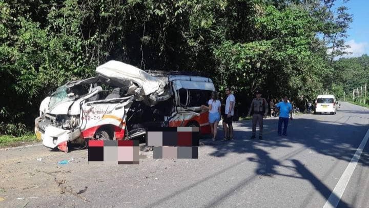 Two Foreign Tourists Die in Van Crash