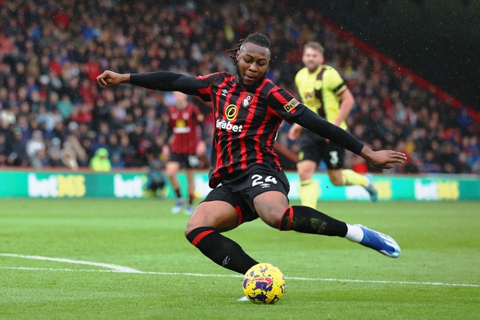 Bournemouth Edges Wolves with Semenyo Goal in 1-0 Victory