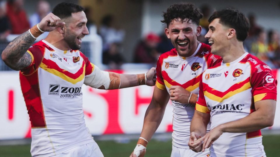 Catalans Dragons Roar to Victory Over Leeds Rhinos in Super League Showdown
