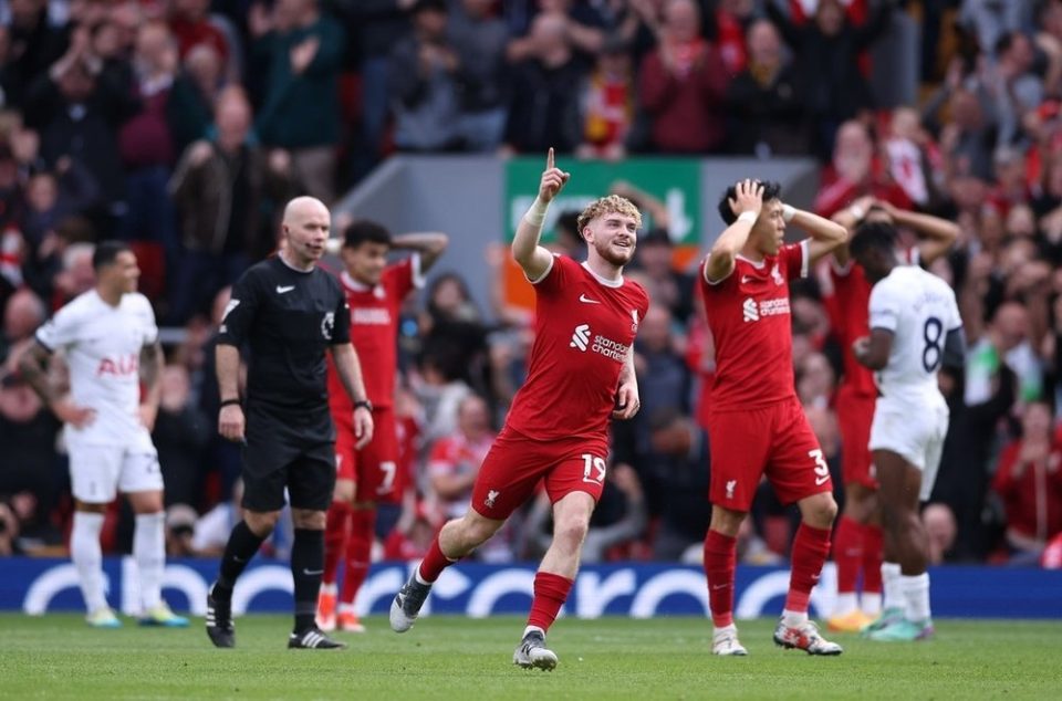 Liverpool Outclasses Tottenham as Top-Four Dream Fades