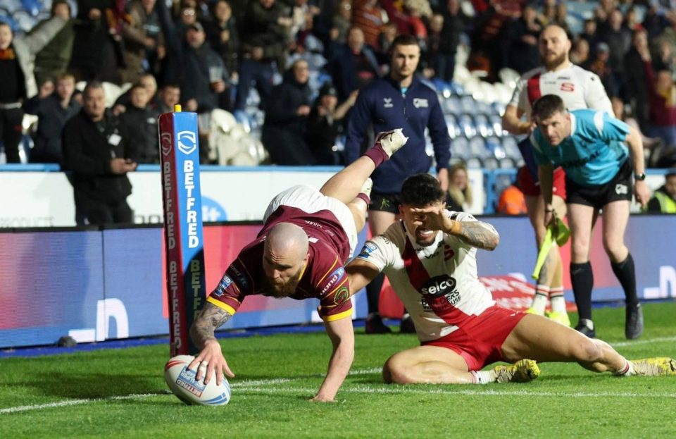 Salford Red Devils Secure Victory Against Huddersfield Giants in Super League Clash