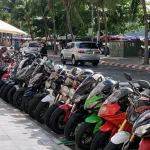 Pattaya Tourists Struggle with Bike Rentals on Beach Road