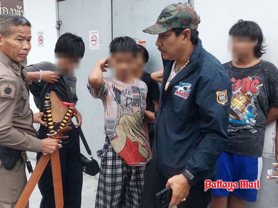 Police Arrest eight armed Youths