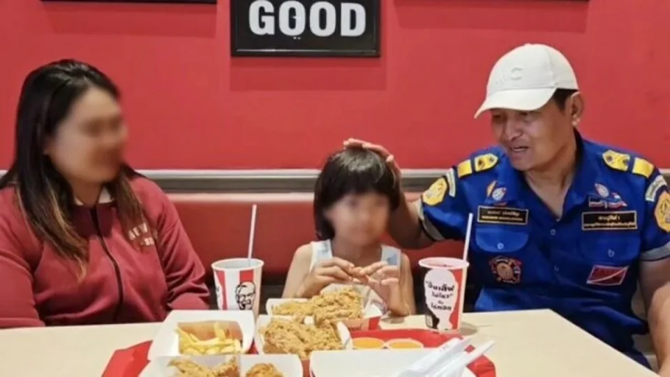 Thai girl’s KFC Dream come True