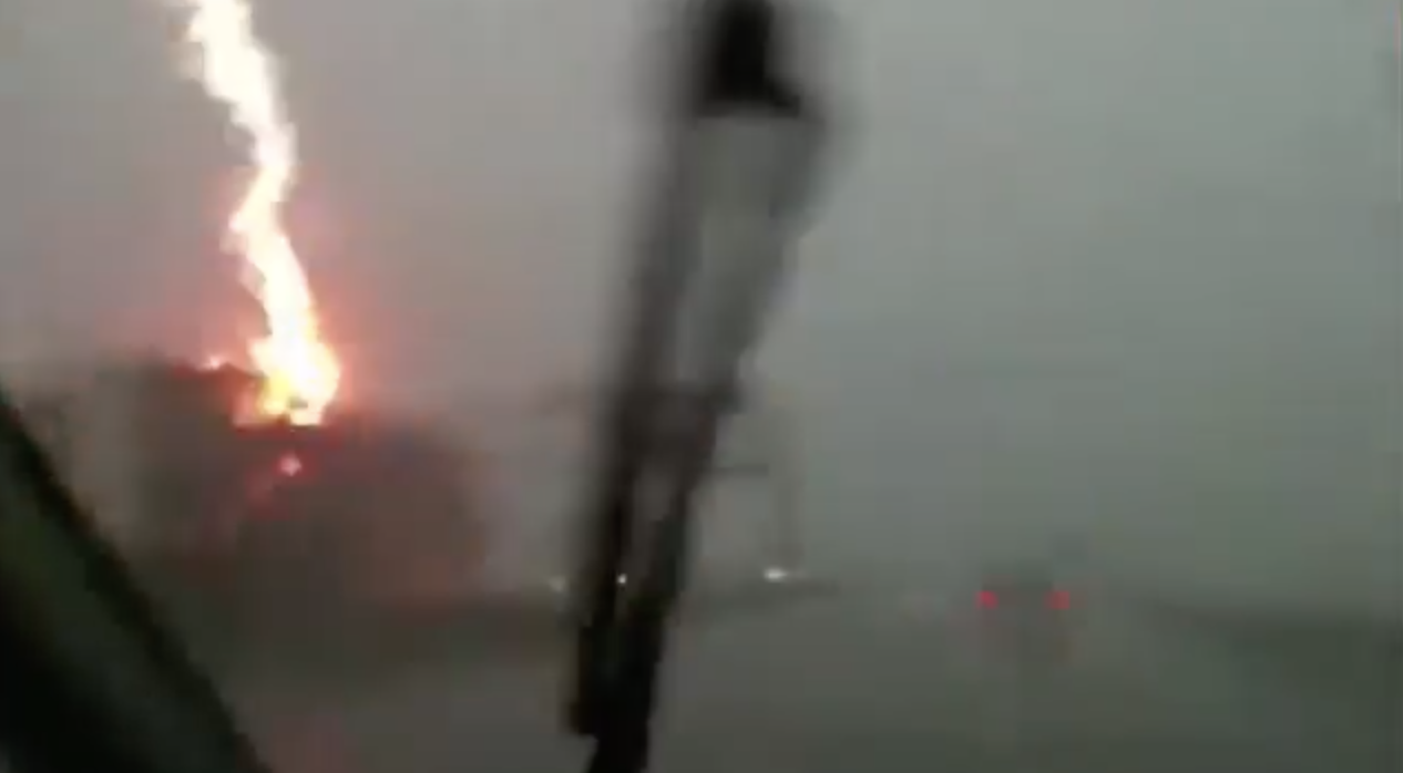 lighting strikes a truck in Russia