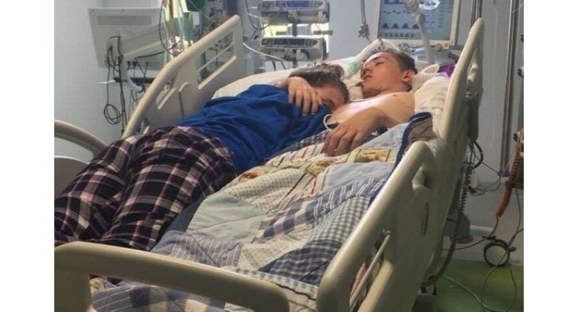 life support Xinhua England farewell Blake Ward British teen