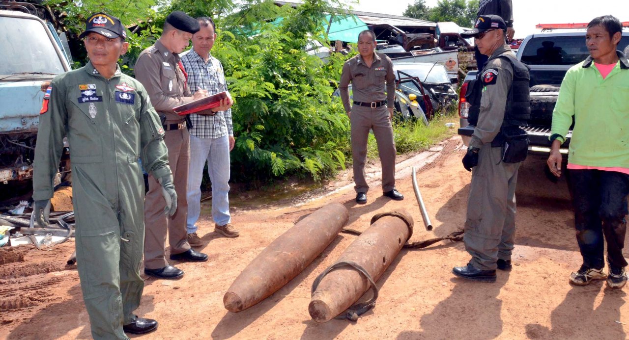 Aircraft bombs found among metal scrap at secondhand shop