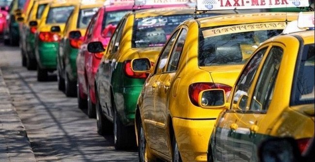 405 taxi drivers violated the law in October