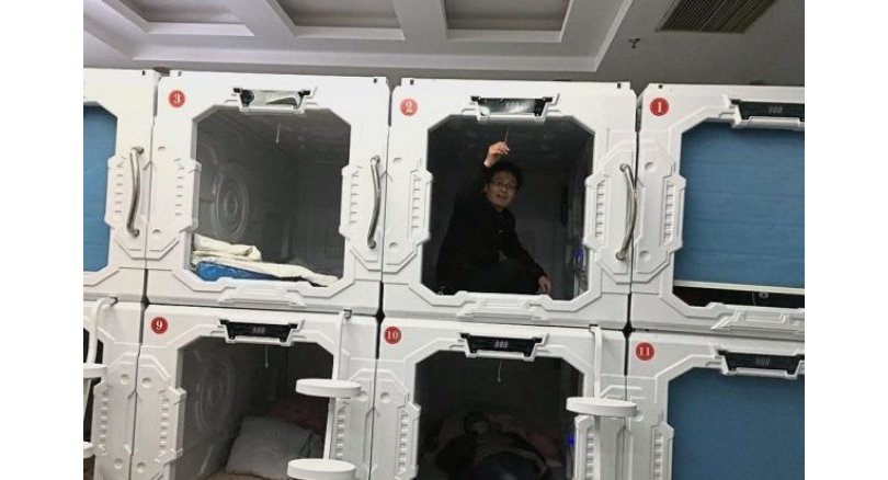 Free capsule hotel for patients’ families wins praise