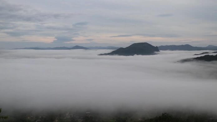 2 KILLED AFTER CAR PLUNGES OFF LOEI MOUNTAIN