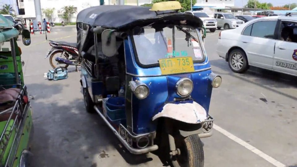 Korat tuk-tuk driver found dead at LPG filling station