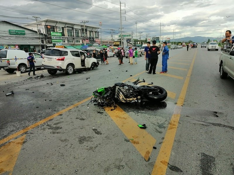 Child let loose on 1000cc bike and crashes