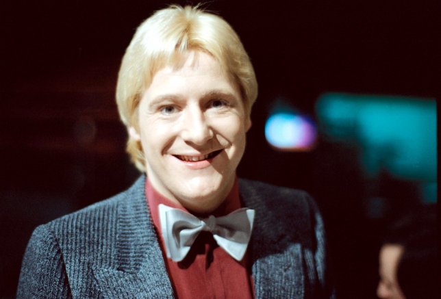 British entertainer Joe Longthorne dies aged 64