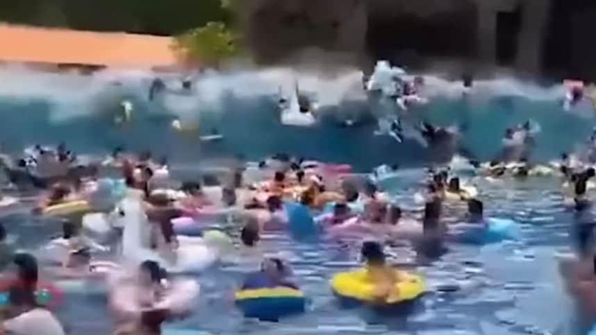 Monster wave machine injures 44 people