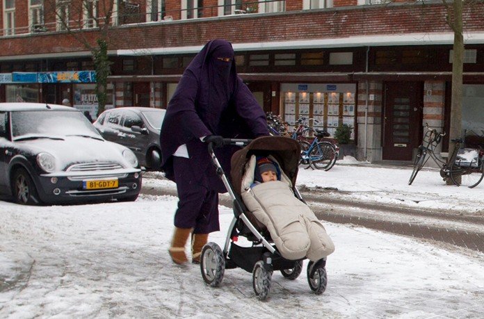 Partial Dutch ban on face-covering clothing takes effect