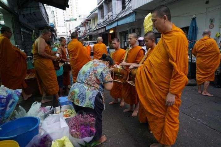 Thais urged to put their monks on a strict diet