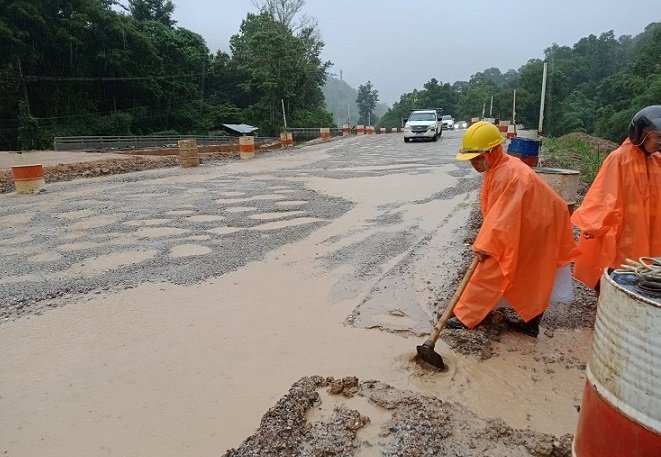 Tropical storm Wipha causes HAVOC in Northern Thailand