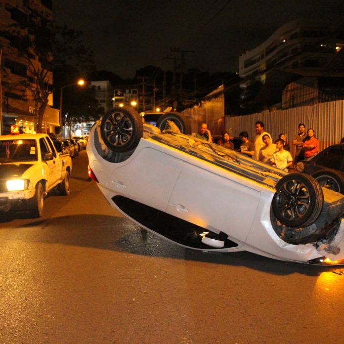 Female driver injured as she flips her vehicle in Pattaya
