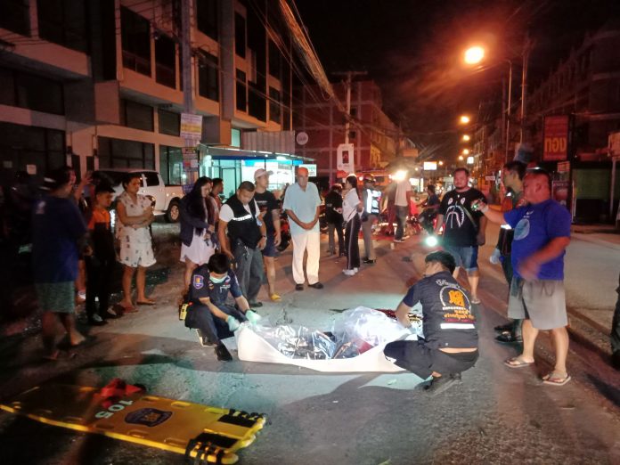 Motorbike driver dies after colliding with a power pole in Pattaya