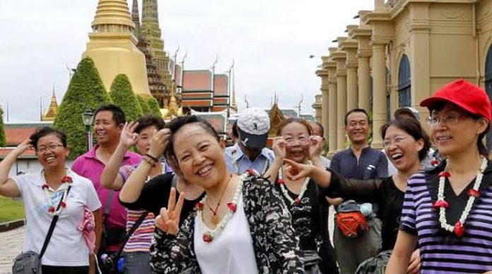 Thai Tourism Minister “guarantees” 40 million tourists will visit Thailand next year