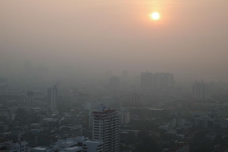 Toxic SMOG blankets BANGKOK