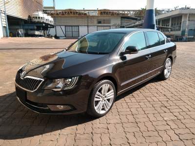 SKODA SUPERB