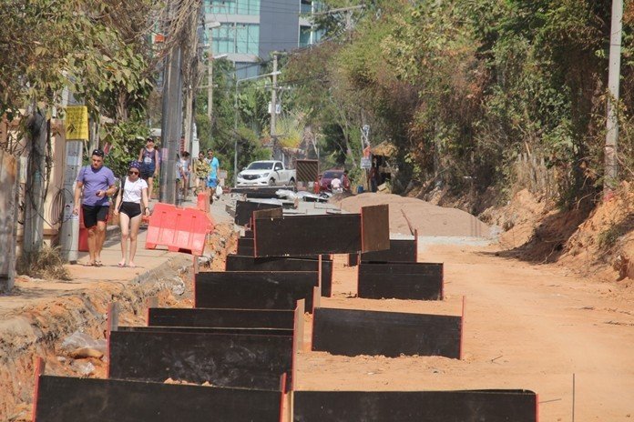 Pratamnak road construction