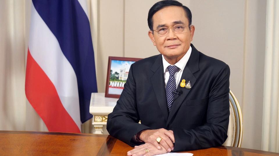 The Civil Court on Monday acquitted suspended PM Gen Prayut Chan-o-cha and five other defendants of unlawfully issuing the Covid-related emergency decree in 2020.