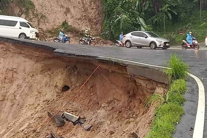 Landslide closes Phuket hill road